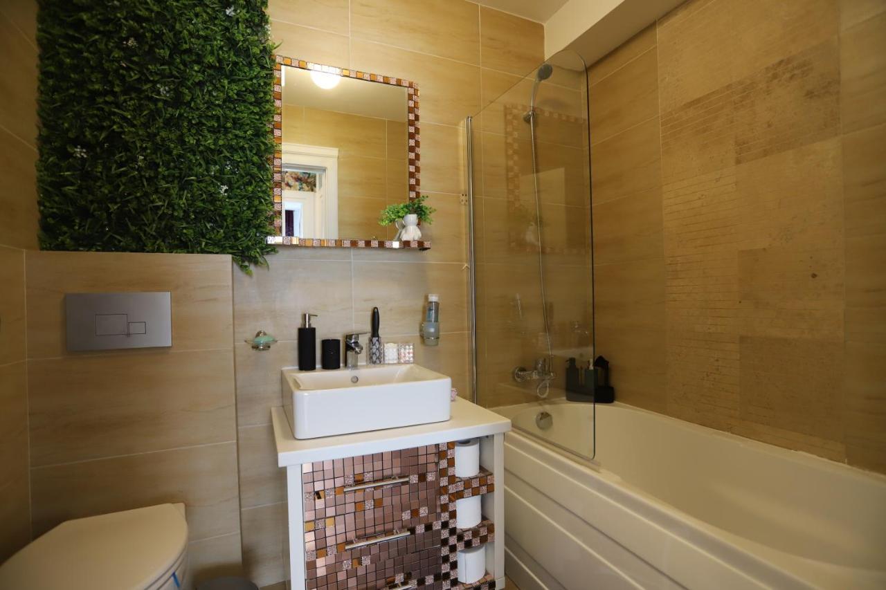 Apartament Beauty Smarald By Cosmopolis Stefanestii de Jos 外观 照片